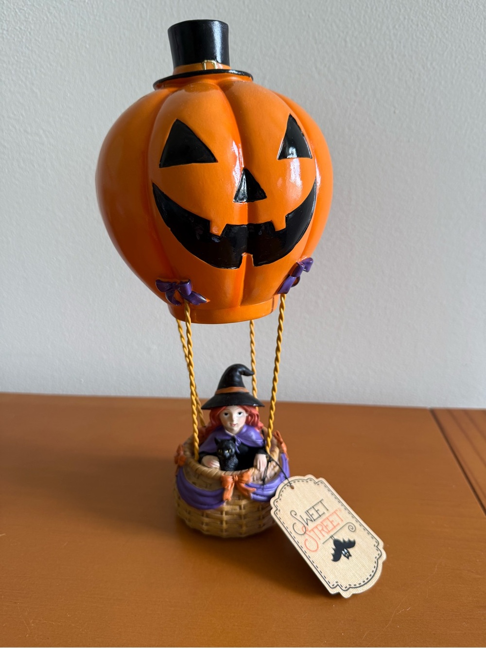 Cute Witch In Pumpkin Hot Air Balloon Halloween Figurine - Sweet Street NWT